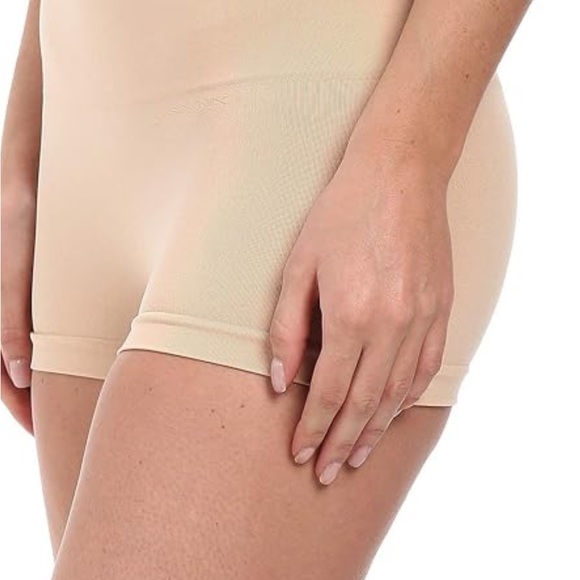 Spanx Oncore everyday shaping panties Boyshort Nude . New with tags . Large - Picture 3 of 8